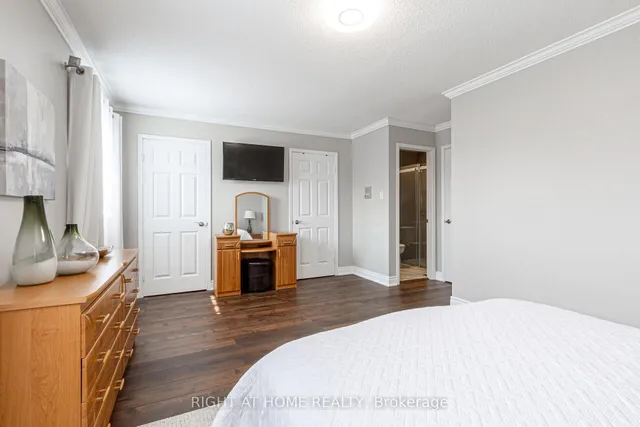 Additional image 15 of 4302 Highgate Cres