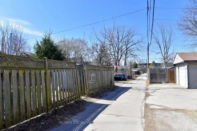 Additional image 43 of 364 Charlton Ave