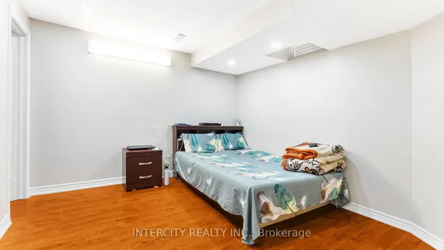 Additional image 41 of 54 Amethyst Circ