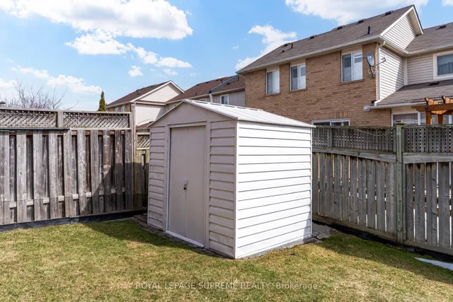 Additional image 35 of 1063 Wallbrook Cres