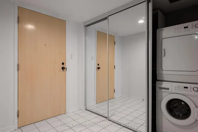 Additional image 26 of 50 Eglinton Ave Unit 1002