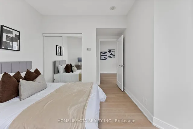 Additional image 33 of 60 Absolute Ave Unit 4803