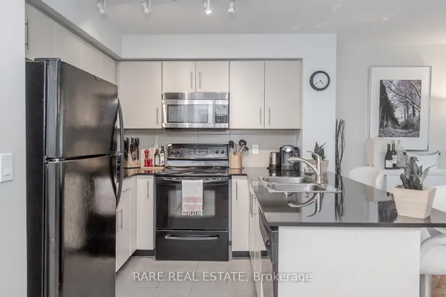 Additional image 9 of 12 Yonge St Unit 501