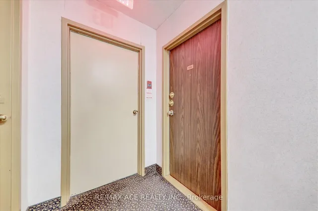 Additional image 11 of 1250 Bridletowne Circ Unit 1204