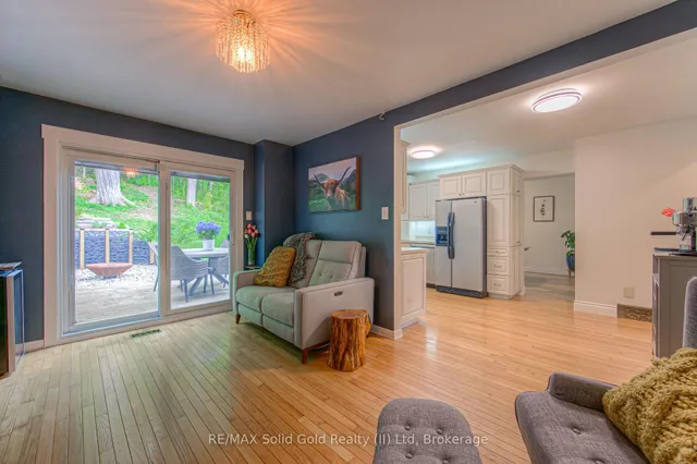 Additional image 22 of 57 Royal Orchard Dr