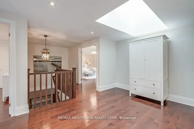 Additional image 23 of 393 CLAREMONT Cres