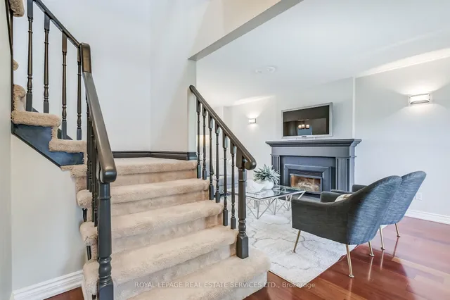Additional image 6 of 1434 Queensbury Cres