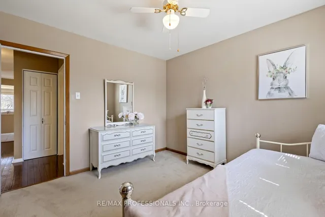 Additional image 24 of 59 Wareside Rd