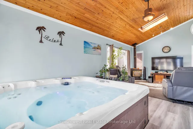 Additional image 23 of 121 Martinglen Cres
