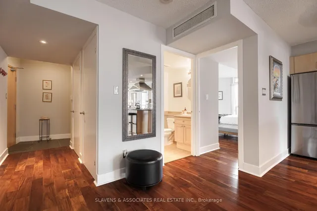 Additional image 6 of 550 Queens Quay Unit 625