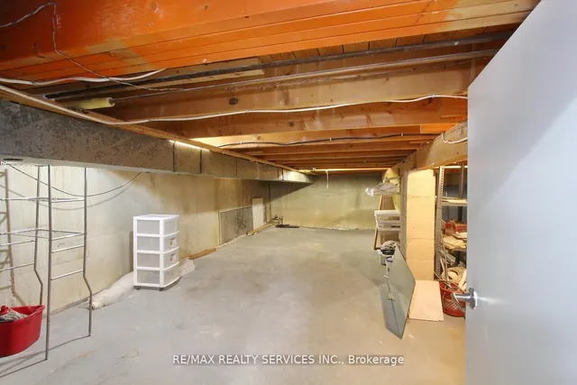 Additional image 43 of 185 Earnscliffe Circ