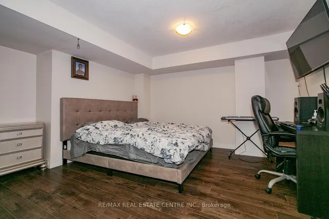 Additional image 25 of 8 Edsel Rd