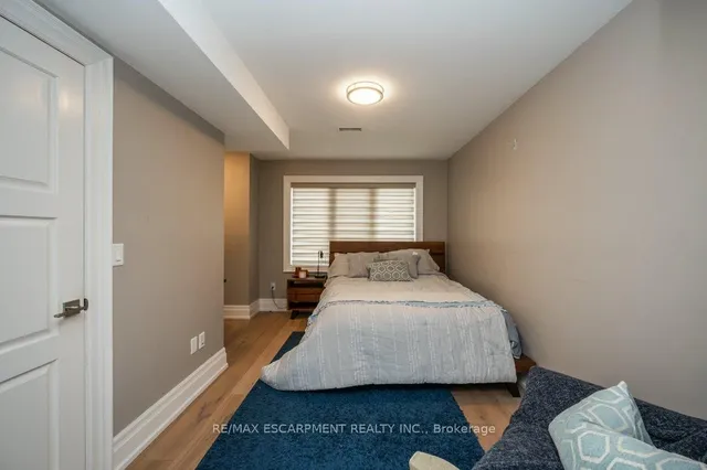 Additional image 22 of 820 Cosburn Ave