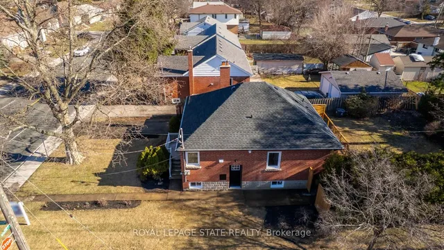 Additional image 46 of 869 Garth St