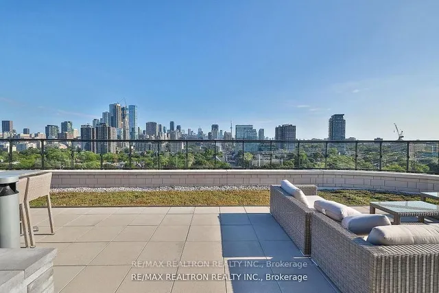 Additional image 42 of 285 Avenue Rd Unit 601