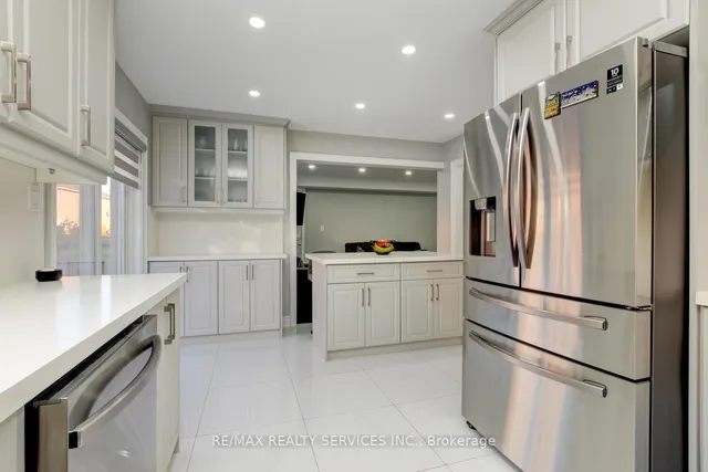 Additional image 16 of 44 Lormel Gate