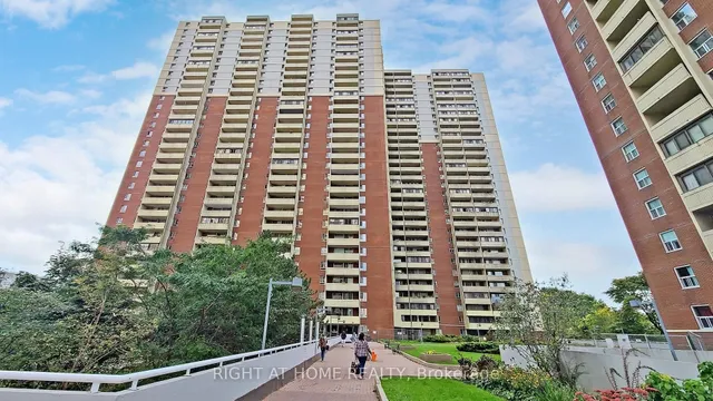 Additional image 2 of 1 Massey Sq Unit 1418