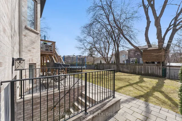 Additional image 43 of 253 Poyntz Ave