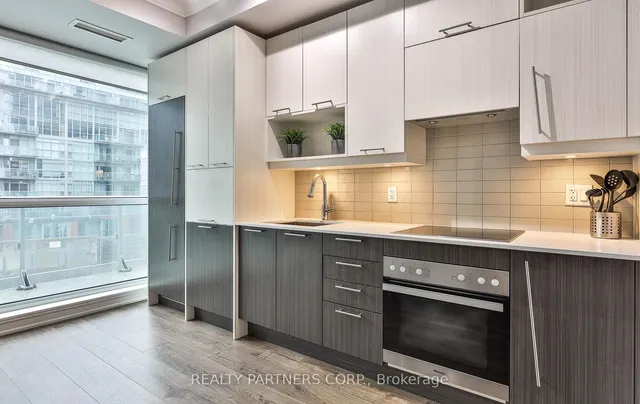 Additional image 12 of 199 Richmond St Unit 712