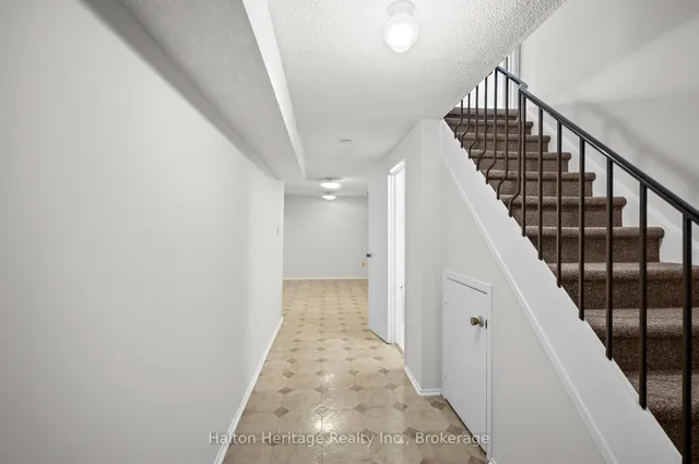 Additional image 35 of 1556 Lancaster Dr Unit 71