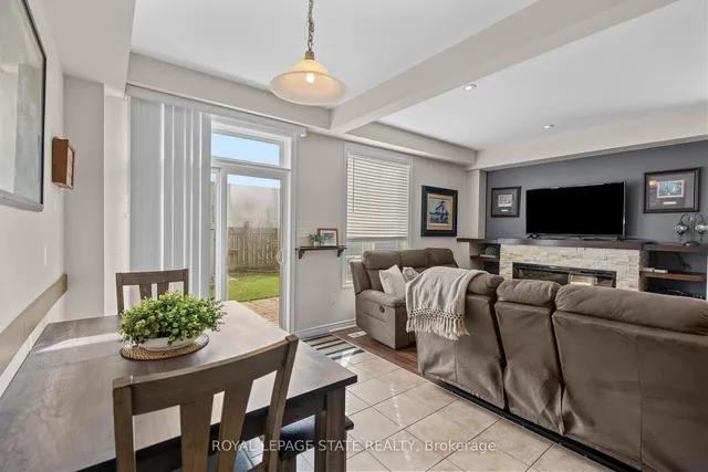 Additional image 9 of 27 Marina Point Cres
