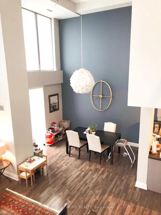 Additional image 32 of 565 Wilson Ave Unit W102