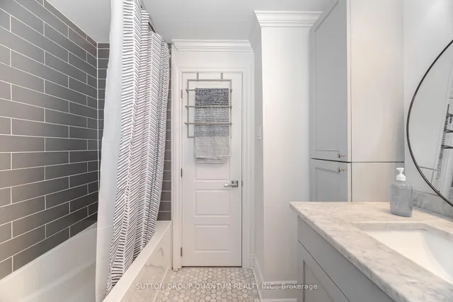 Additional image 36 of 608 Rosedale Cres