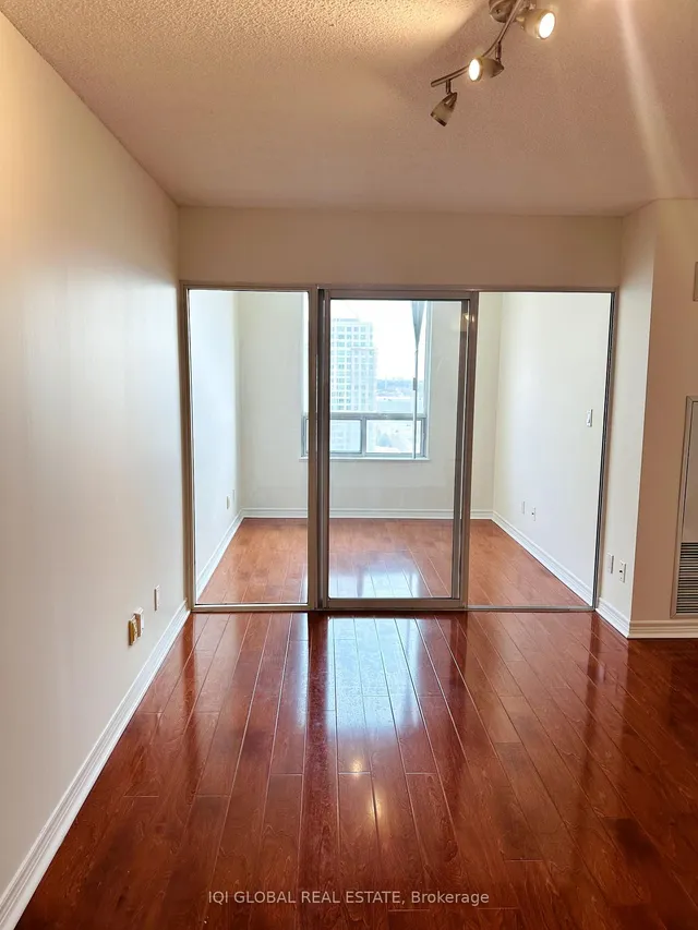 Additional image 10 of 68 Corporate Dr Unit 1831