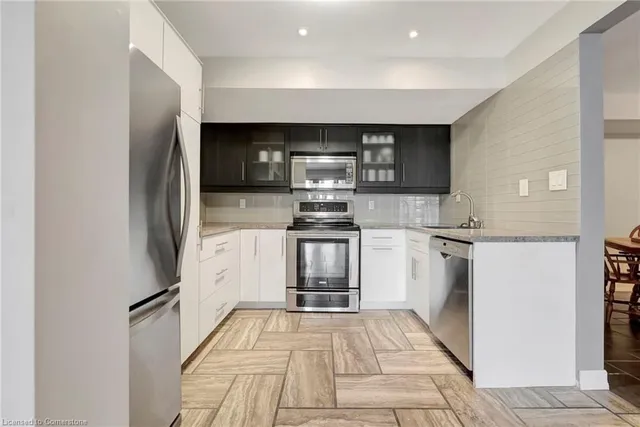 Additional image 34 of 46 Grand Hill Dr