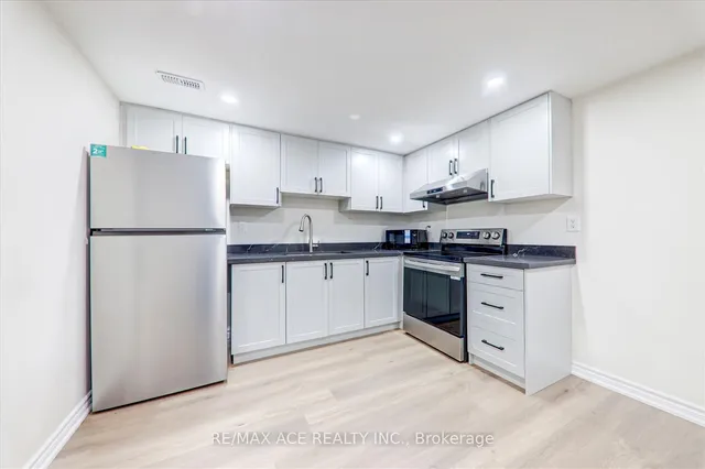 Additional image 32 of 35 Darlingside Dr