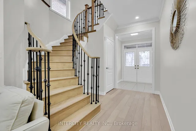 Additional image 8 of 98 Lola Cres