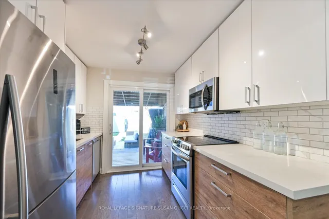 Additional image 8 of 1265 Woodbine Ave