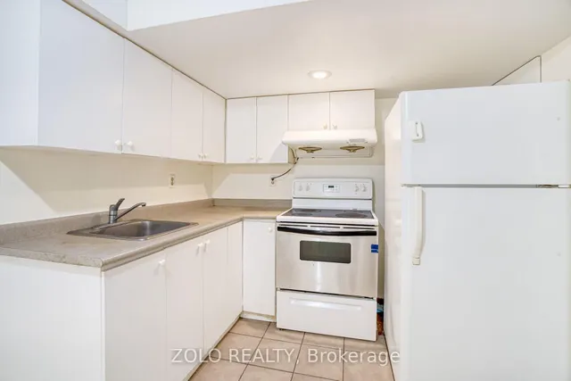 Additional image 32 of 136 Goldhawk Tr