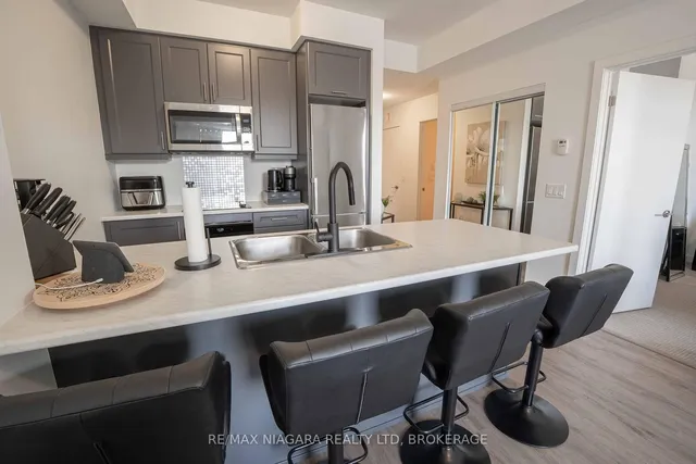 Additional image 21 of 600 North Service Rd Unit 202