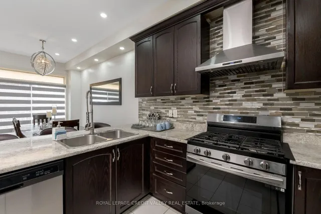 Additional image 19 of 83 Padbury Tr