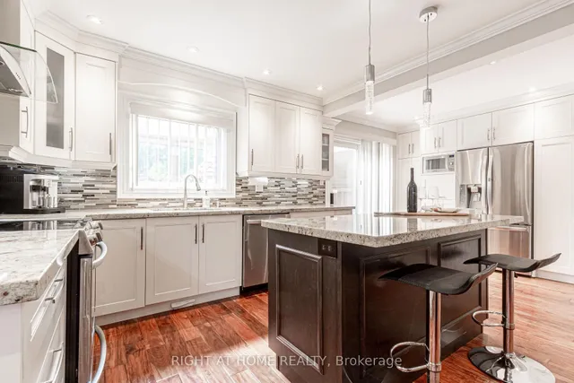 Additional image 33 of 4302 Highgate Cres