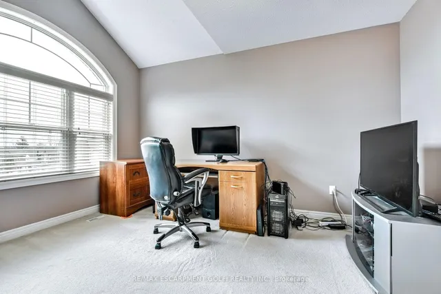 Additional image 20 of 43 Woodlawn Crt