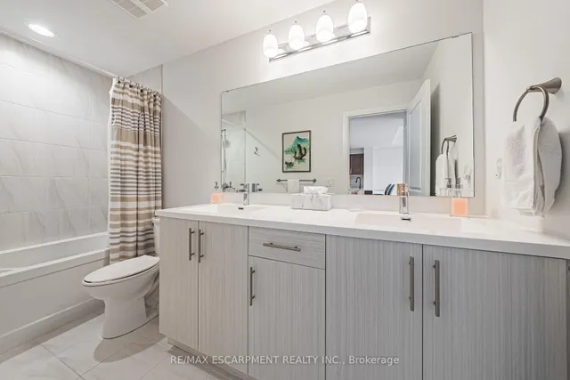 Additional image 12 of 1 Redfern Ave Unit 215