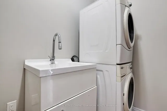 Additional image 31 of 61 Sky Harbour Dr