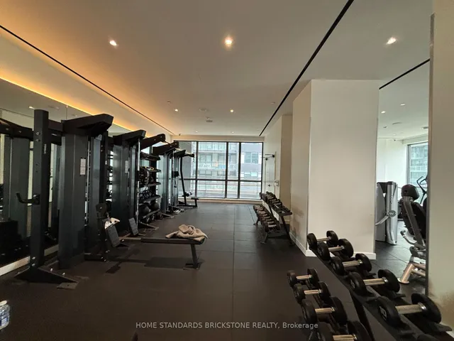 Additional image 23 of 39 Roehampton Ave Unit 609