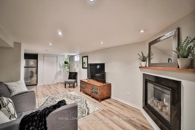 Additional image 21 of 79 Binswood Ave