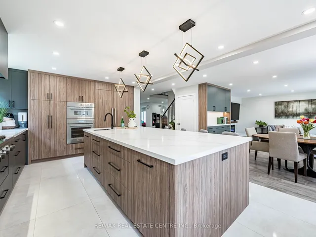 Additional image 19 of 302 Leacock Ave