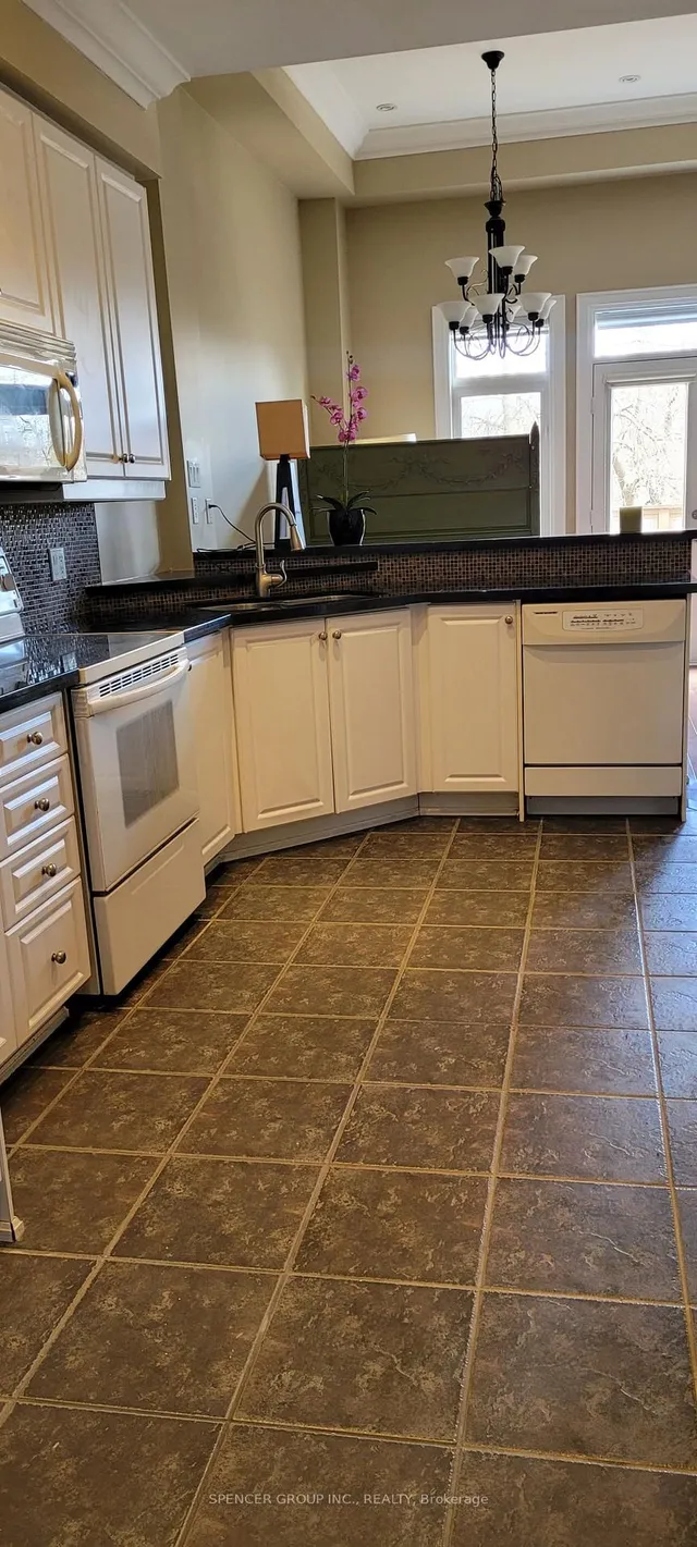 Additional image 20 of 1484 Inuit Tr