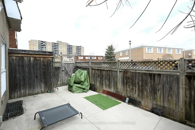 Additional image 24 of 23 Town House Cres