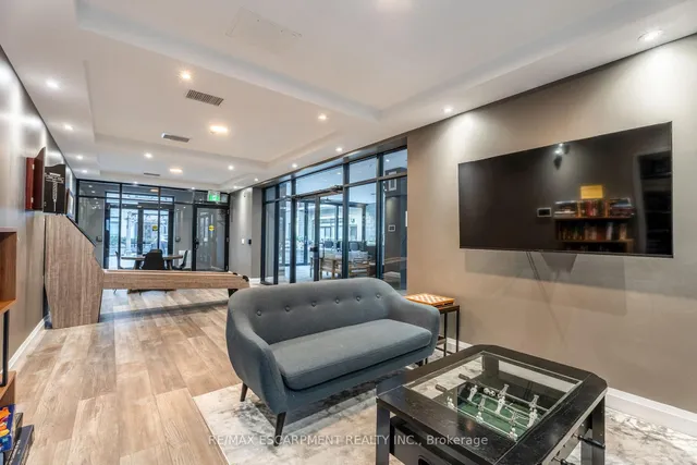 Additional image 36 of 1 Redfern Ave Unit 441