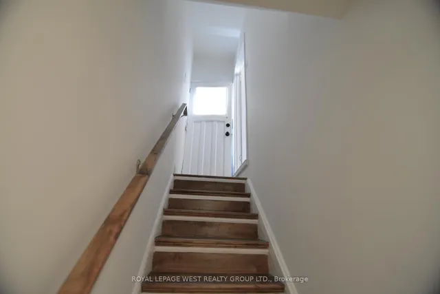 Additional image 21 of 905 Islington Ave