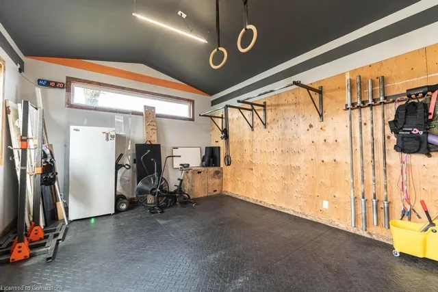 Additional image 41 of 14 Yorkdale Cres