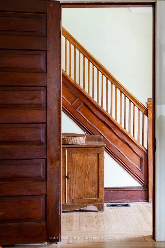 Additional image 7 of 24 Hyde Park Ave