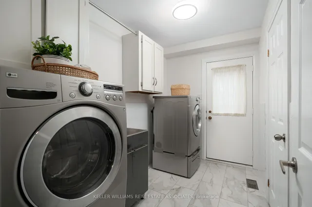 Additional image 22 of 2375 Parkway Dr