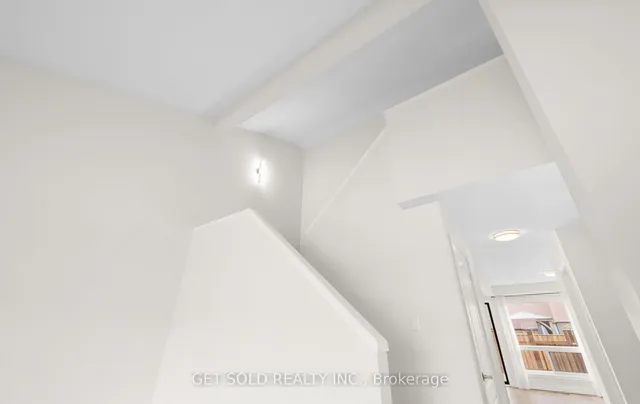 Additional image 16 of 15 Wray Crt